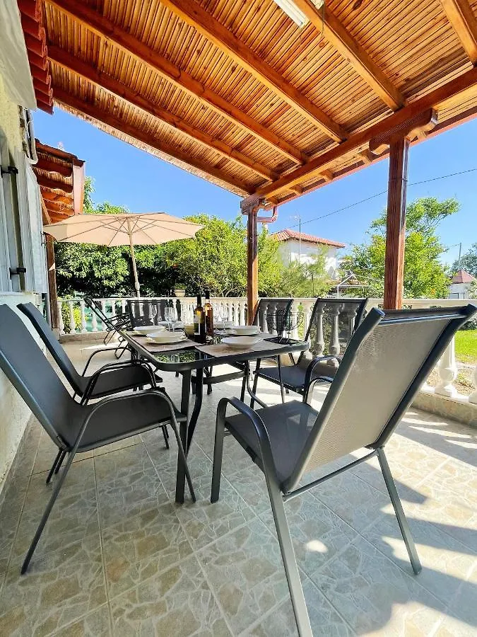 Casa Lia-Beach Front Villa Nea Kallikrateia Holiday home