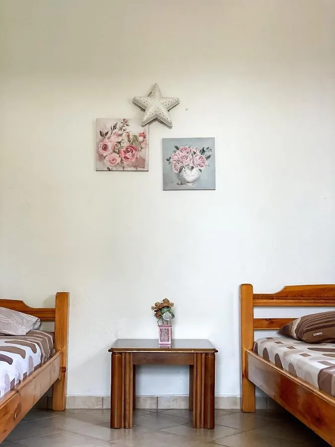 Casa Lia-Beach Front Villa Nea Kallikrateia 0*,